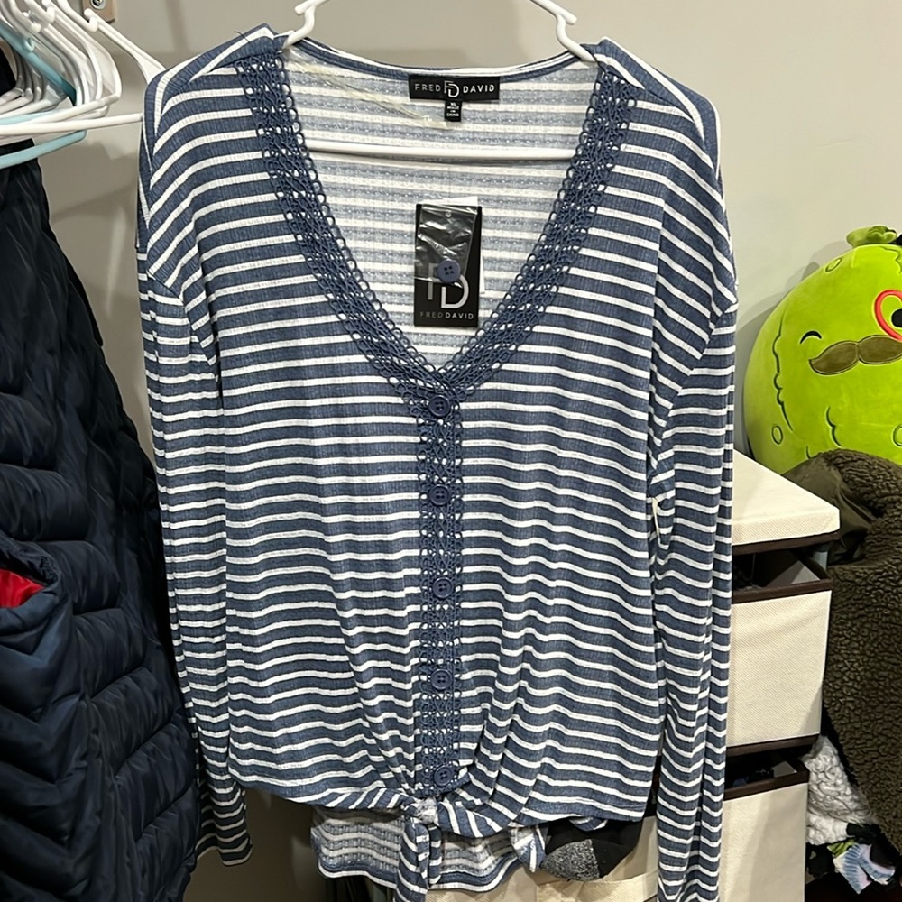 Women’s Size XL Long Sleeve Blouse